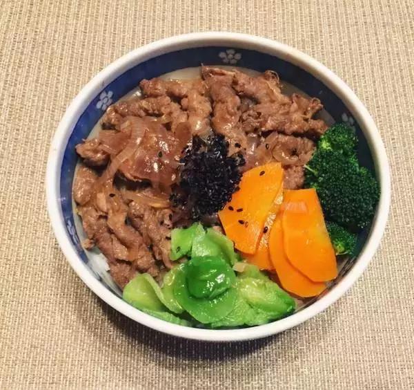 埋头苦干的生肖是什么动物:词语解析解答落实 埋头苦干的生肖是什么动物:词语解析解答落实