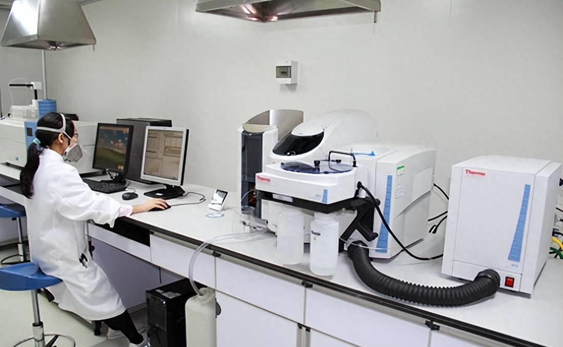 灵蛇鼠洞一湖天，揭秘生肖之谜