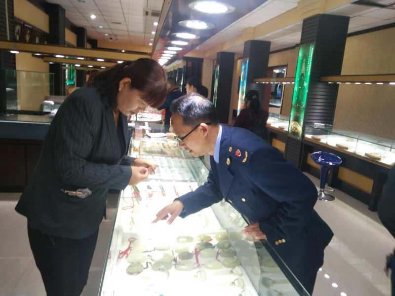 山穷水尽打一个生肖，友爱作答，落实解释