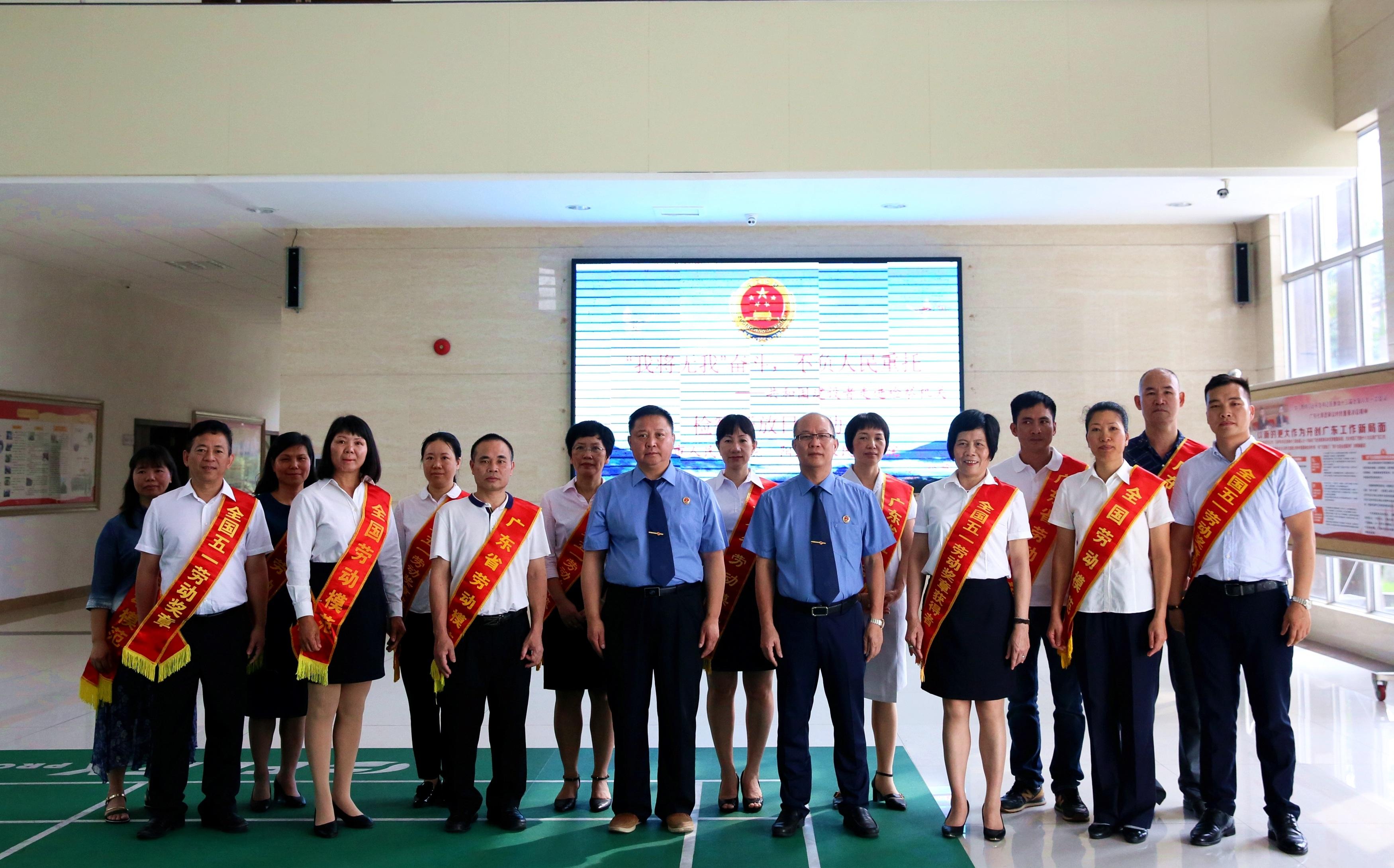 揭秘狗血喷头背后的生肖玄机，神秘解释与文化落实