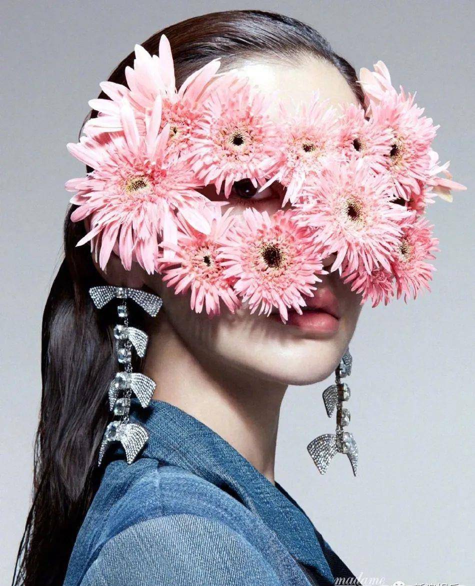 满脸生花,一种独特的情感表达与心理现象解析 满脸生花,一种独特的情感表达与心理现象解析