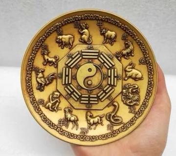 火树银花明盛开，解生肖之谜与文化寓意