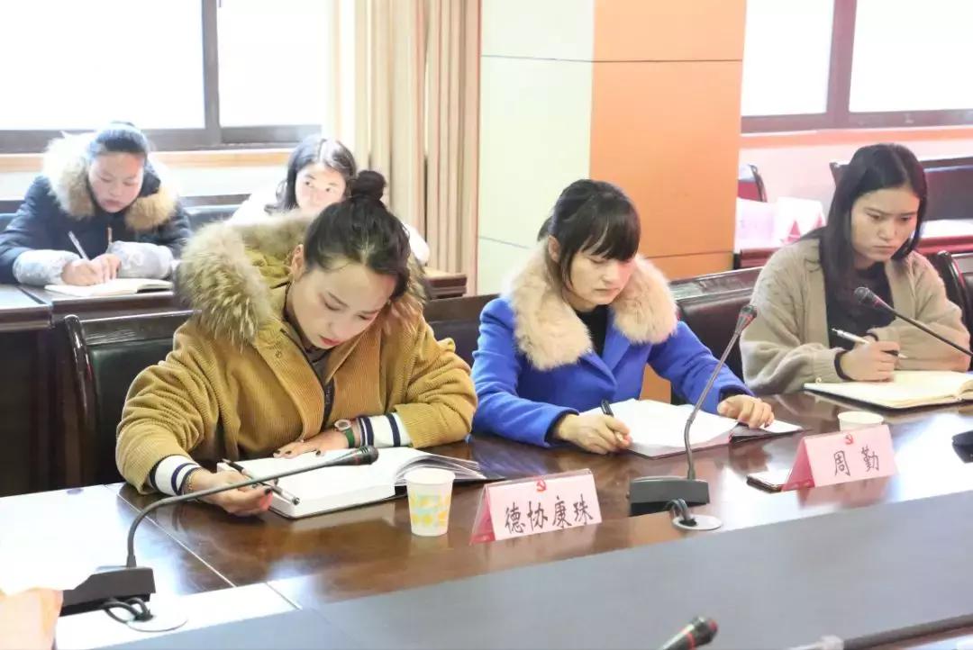 揭秘黄花女儿与生肖的奇妙联系，答案、解释与文化落实