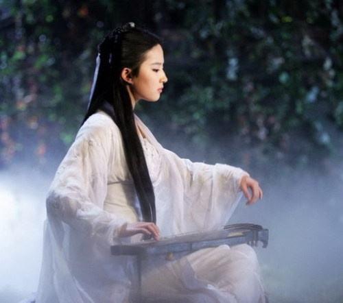 灵蛇鼠洞一湖天，揭秘生肖之谜