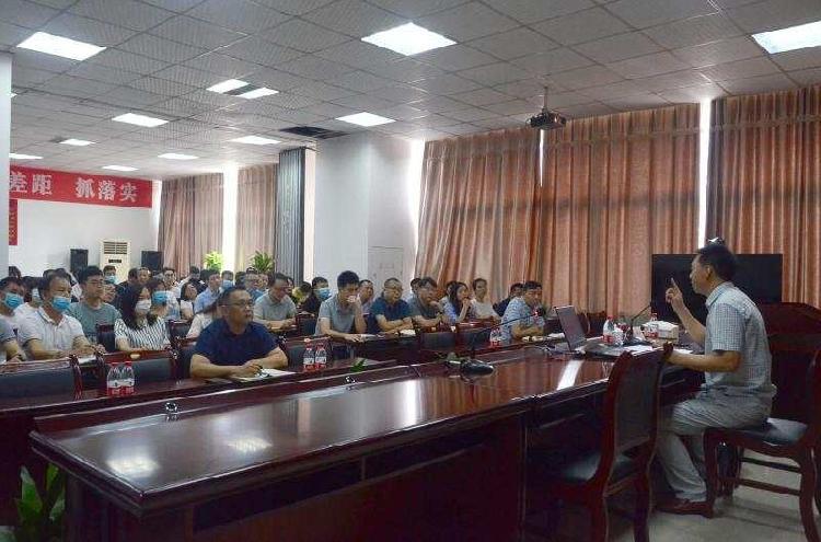 灰不喇唧打一正确生肖、独特解释落实