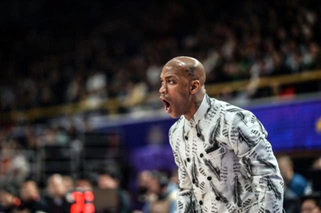 劈天盖地打一动物、专业解释落实