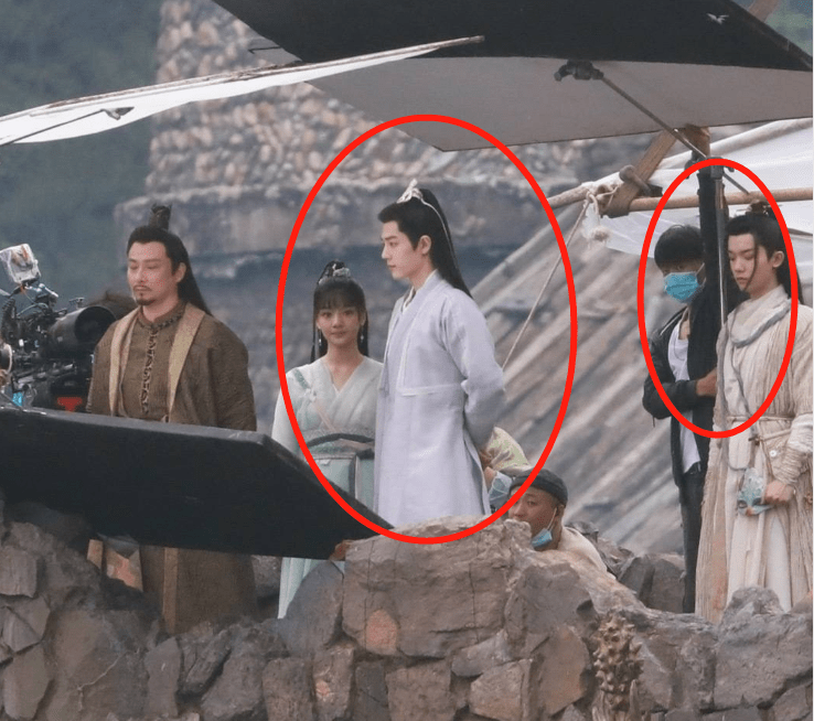 日居夜出猜一肖、定量解释落实