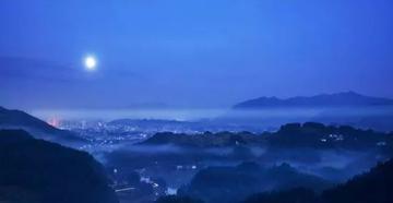 一川残月满山风，揭秘生肖之谜与文化解读