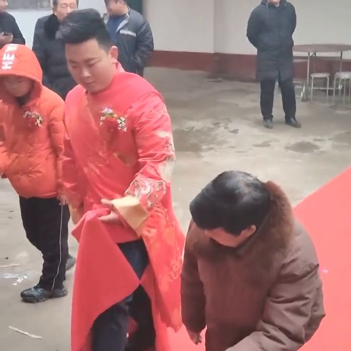 三跪九叩打一生肖、谁来落实解答