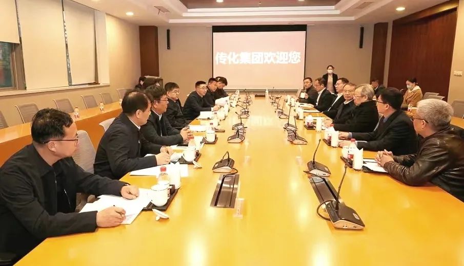 合作解释落实，一统江山定乾坤的生肖智慧