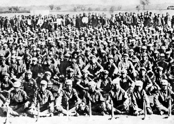 灵活跳跃尘土扬,生肖之兔与时代精神的融合 灵活跳跃尘土扬,生肖之兔与时代精神的融合